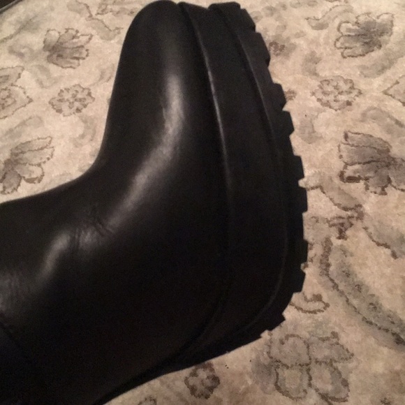 Zara Black Leather Booties - Picture 6 of 7